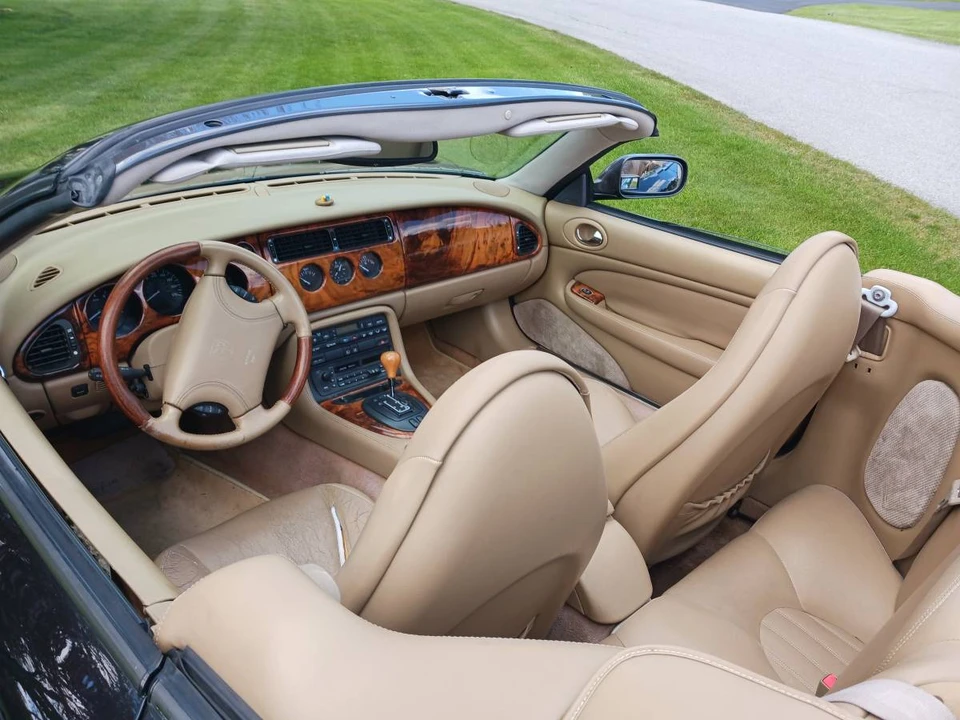 1997 Jaguar X100 XK8 - Image 4 of 6