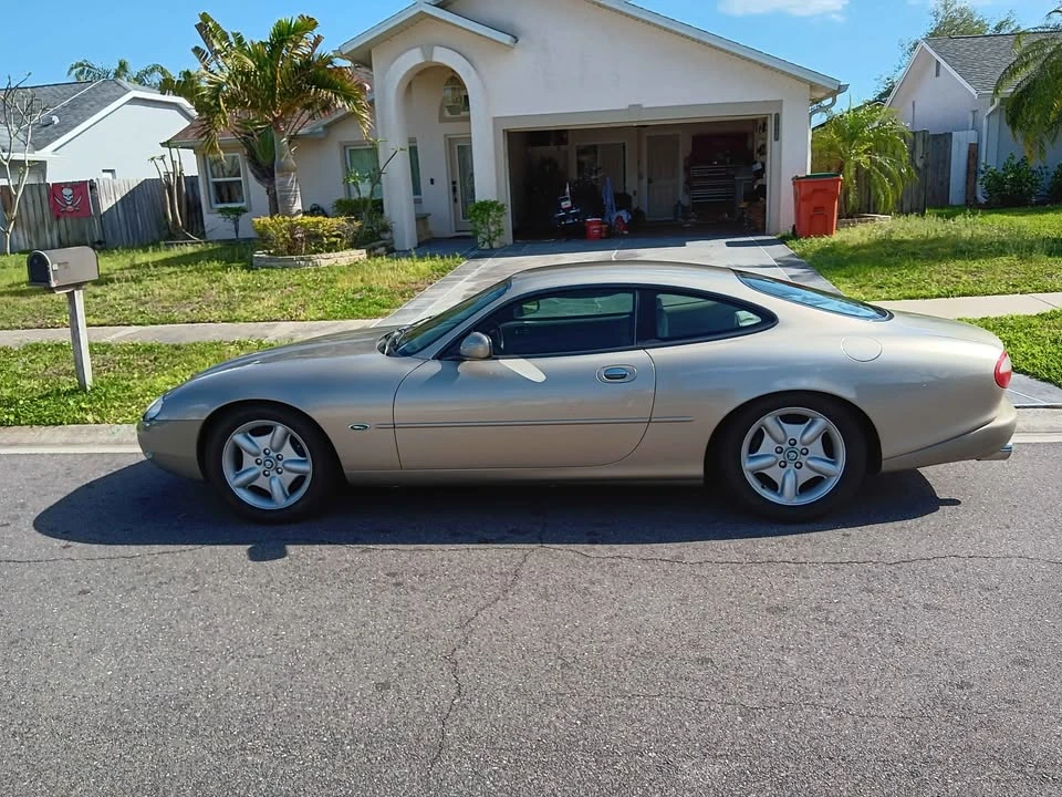 1997 Jaguar X100 XK8 - Image 4 of 10