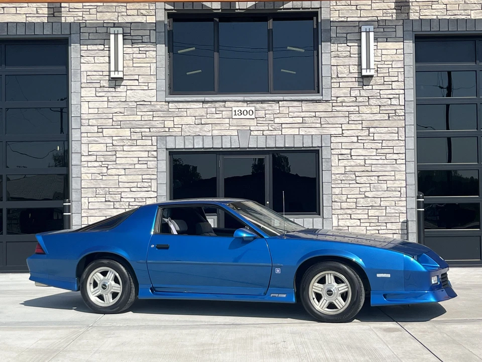1992 Chevrolet Camaro 3rd Gen - Image 2 of 31