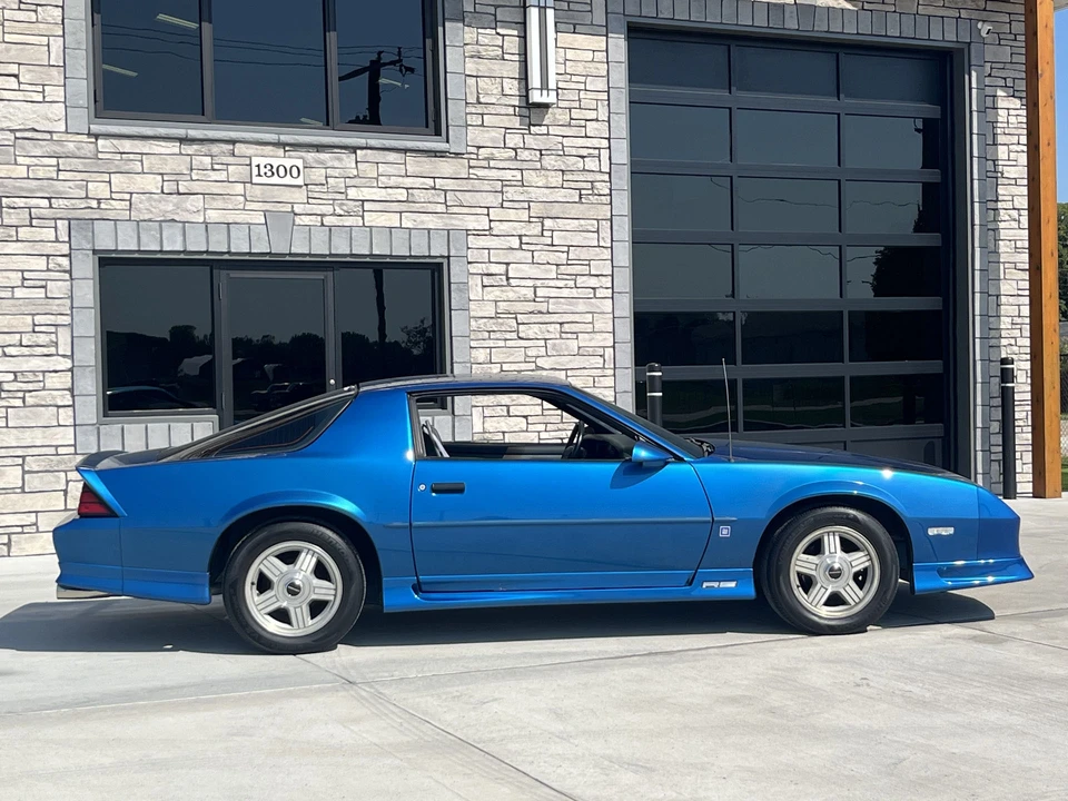 1992 Chevrolet Camaro 3rd Gen - Image 3 of 31