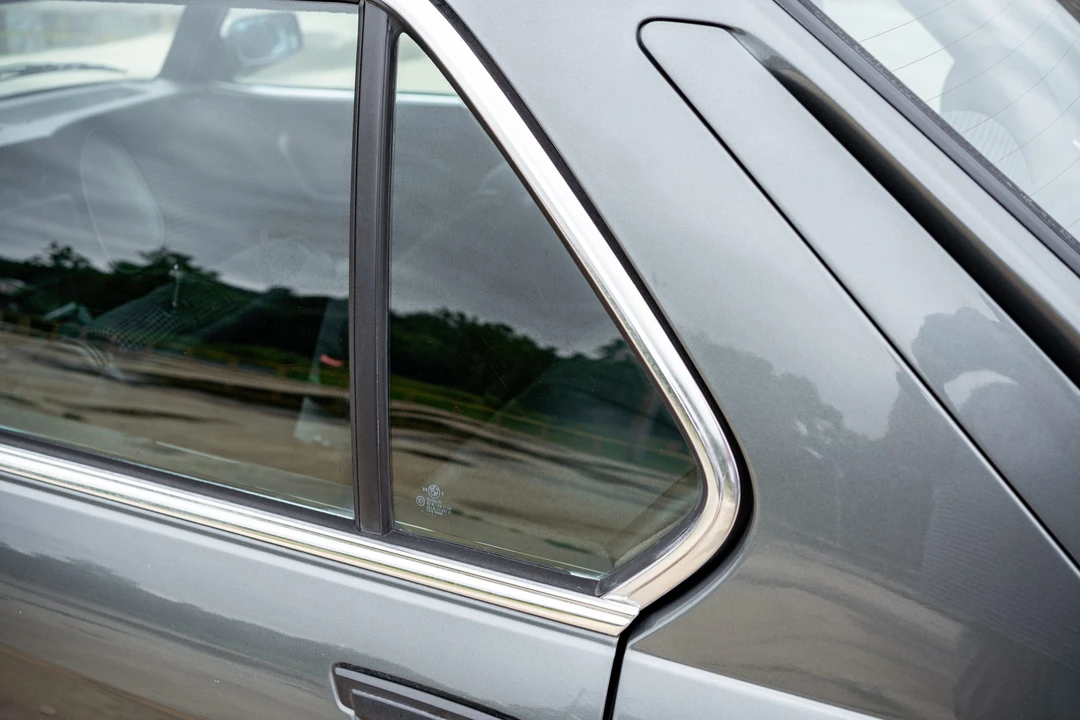 1988 BMW E28 5 Series - Image 30 of 31