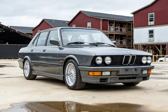 1988 BMW 520i