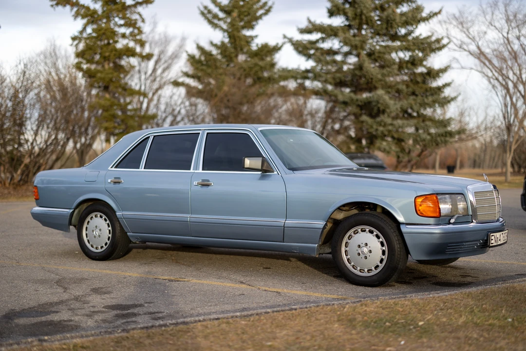 1988 Mercedes-Benz W126 S-Class Sedan - Image 2 of 31