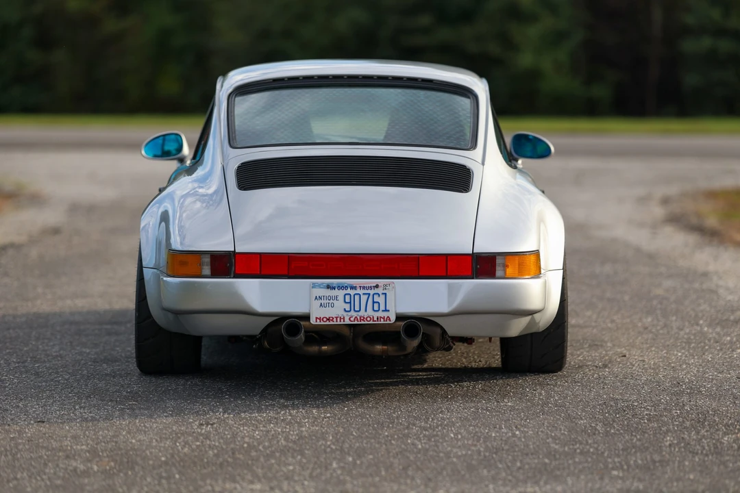 1988 Porsche 911 Carrera 3.2 - Image 16 of 31