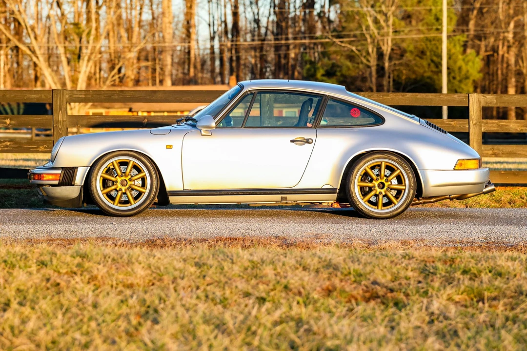 1988 Porsche 911 Carrera 3.2 - Image 9 of 31
