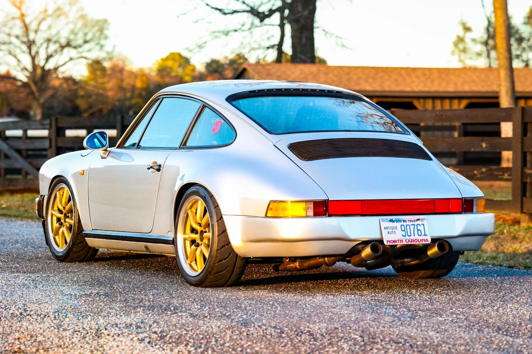 1988 Porsche 911 Carrera 3.2 - Image 11 of 31