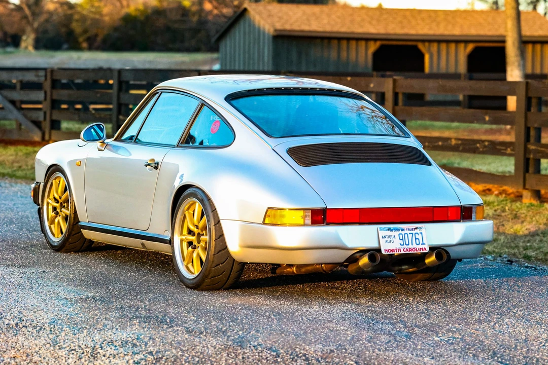 1988 Porsche 911 Carrera 3.2 - Image 10 of 31
