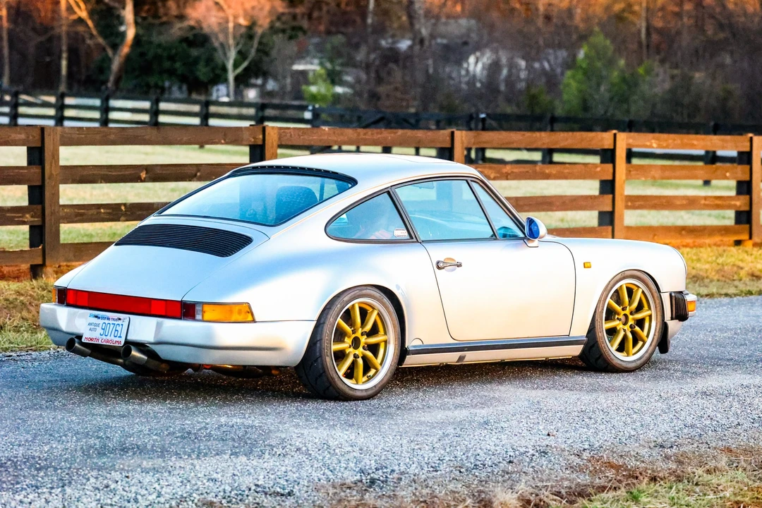 1988 Porsche 911 Carrera 3.2 - Image 28 of 31