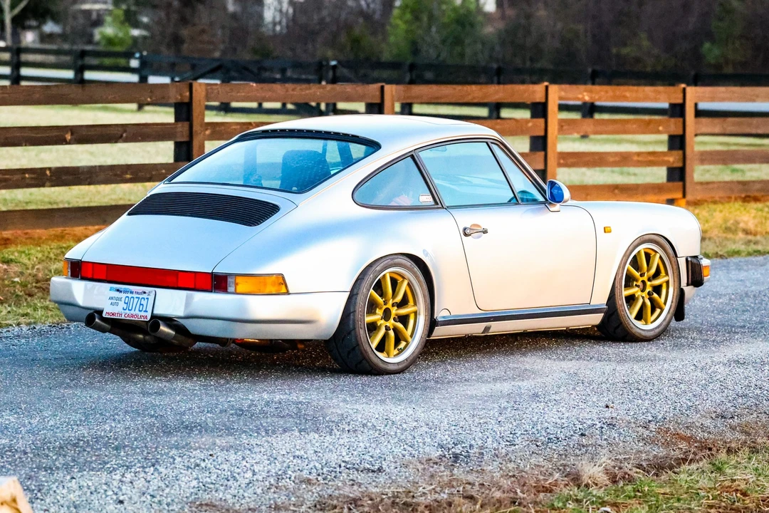 1988 Porsche 911 Carrera 3.2 - Image 26 of 31