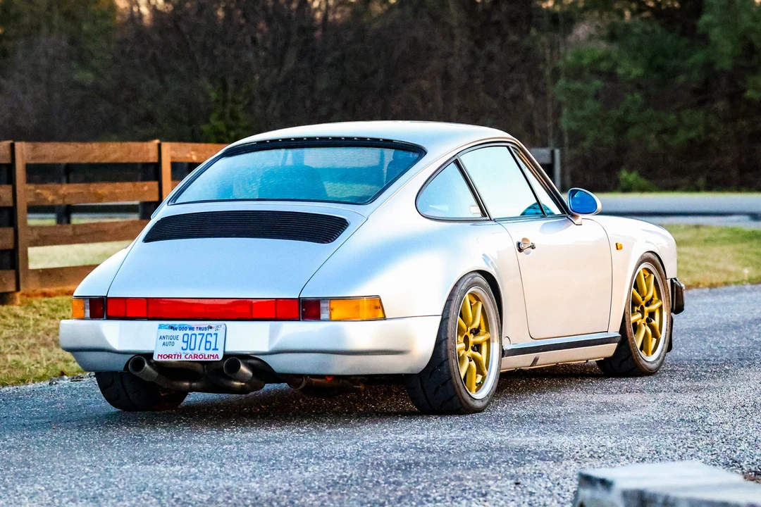 1988 Porsche 911 Carrera 3.2 - Image 22 of 31