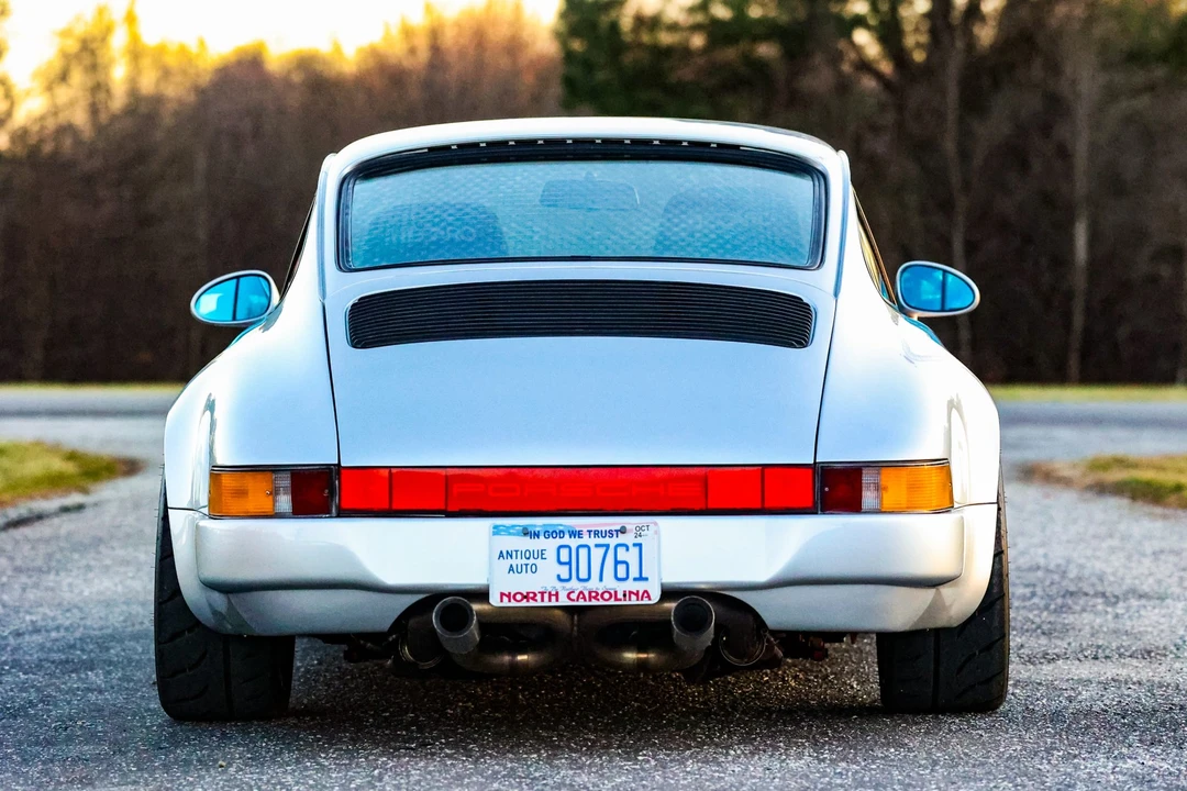 1988 Porsche 911 Carrera 3.2 - Image 20 of 31