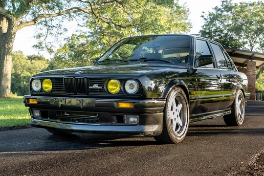 1989 BMW 325i Sedan