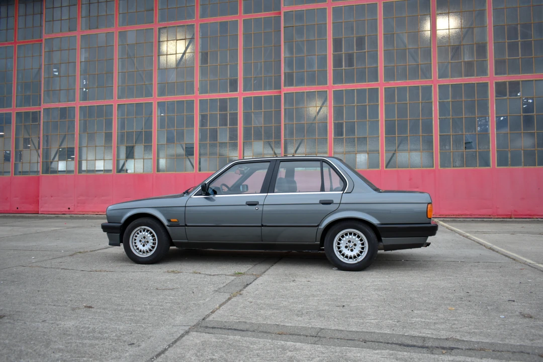 1990 BMW E30 3 Series - Image 7 of 31