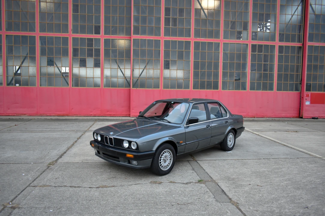 1990 BMW E30 3 Series - Image 11 of 31