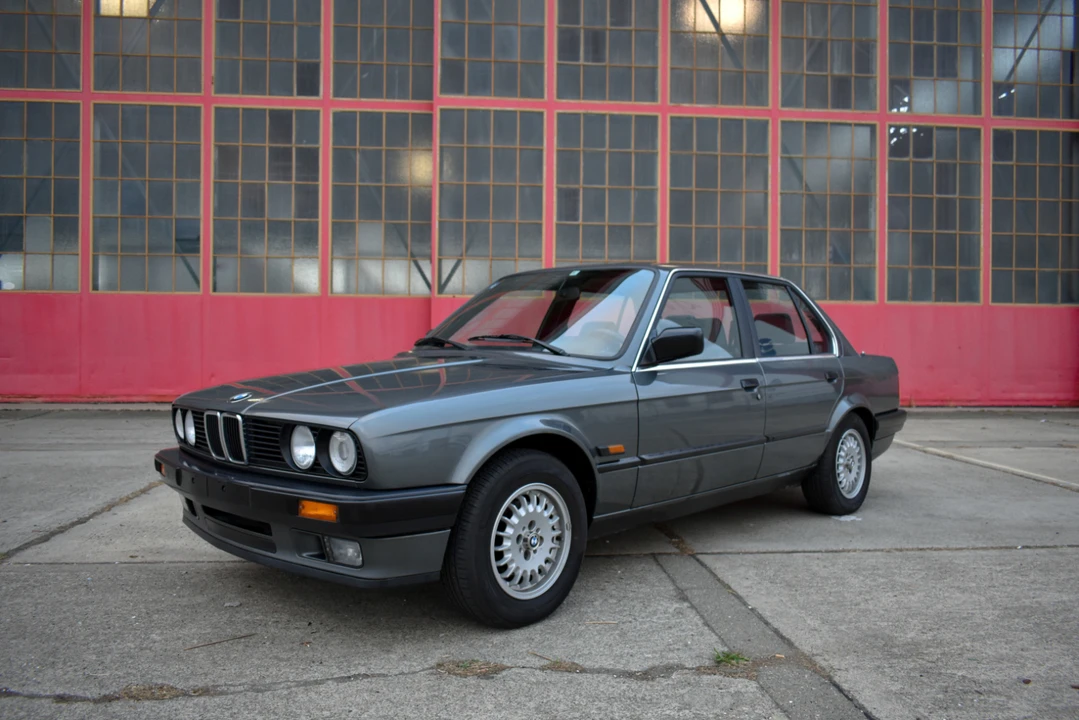 1990 BMW E30 3 Series - Image 14 of 31