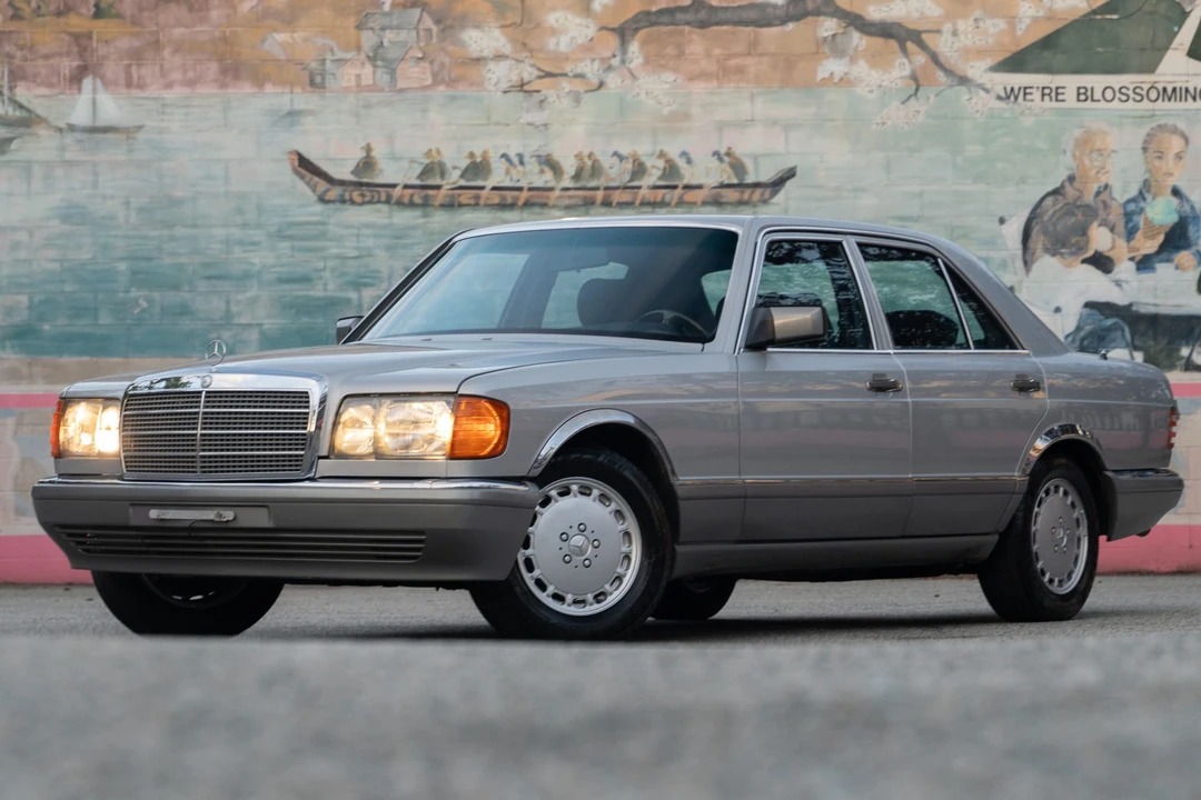 1990 Mercedes-Benz W126 S-Class Sedan - Image 2 of 31