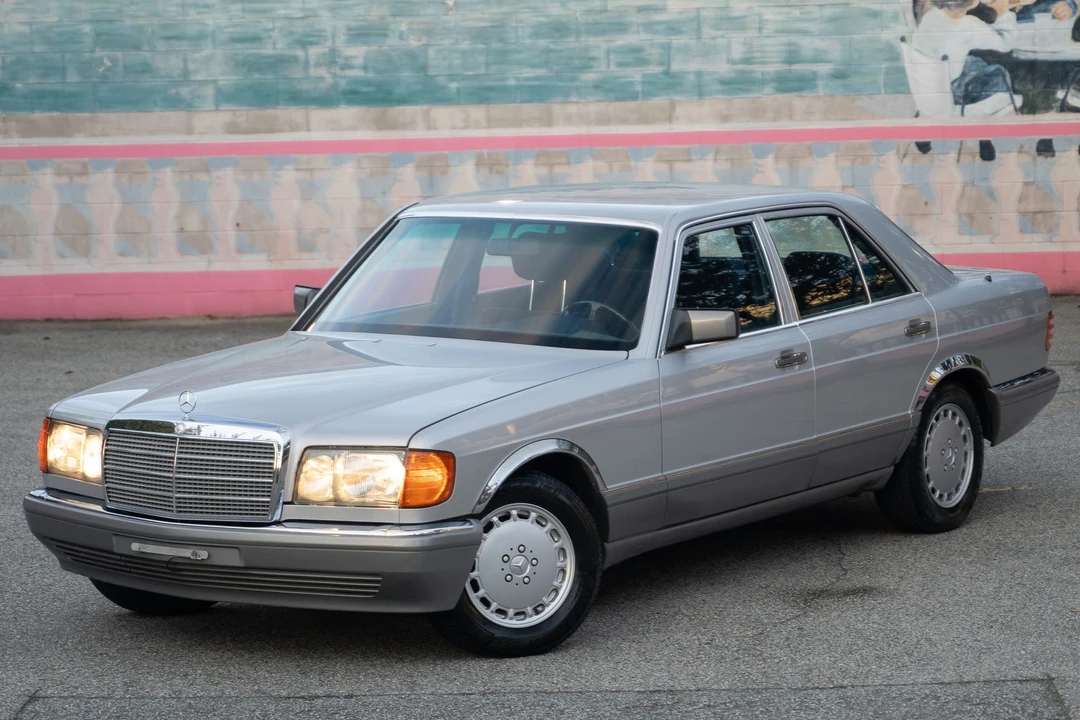 1990 Mercedes-Benz W126 S-Class Sedan - Image 4 of 31