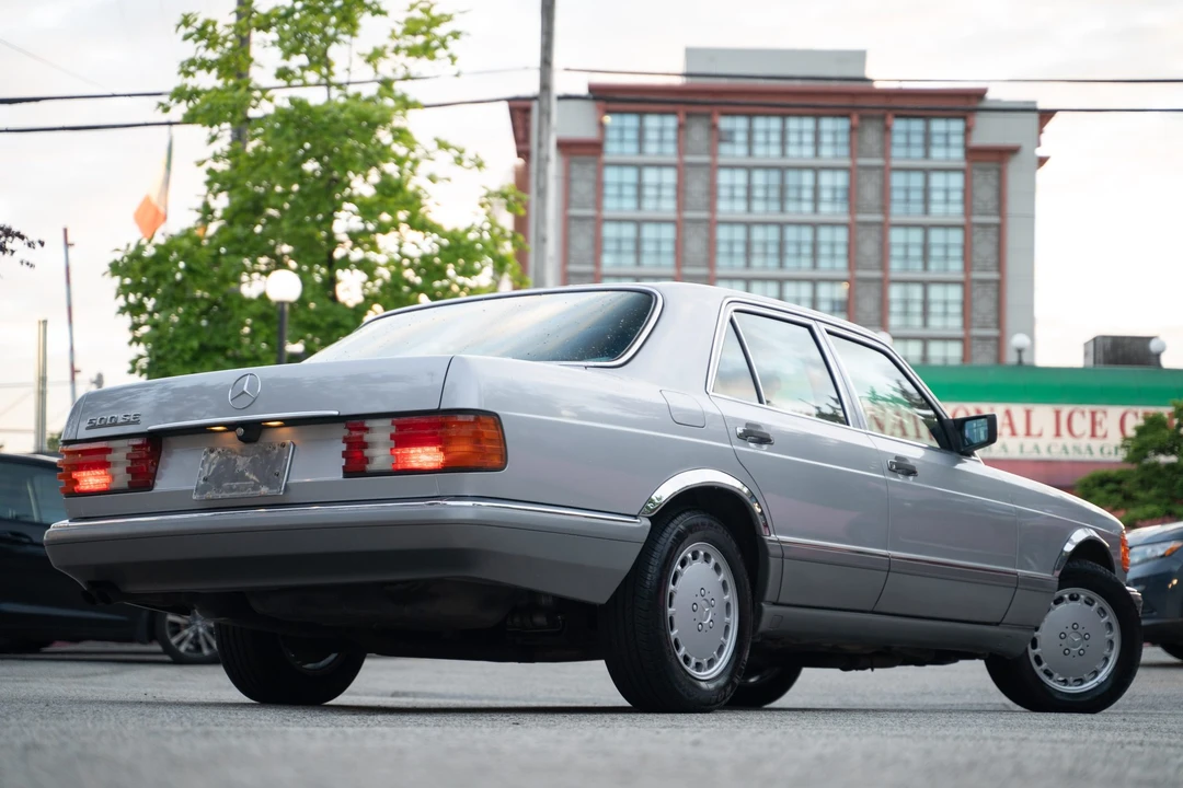 1990 Mercedes-Benz W126 S-Class Sedan - Image 21 of 31