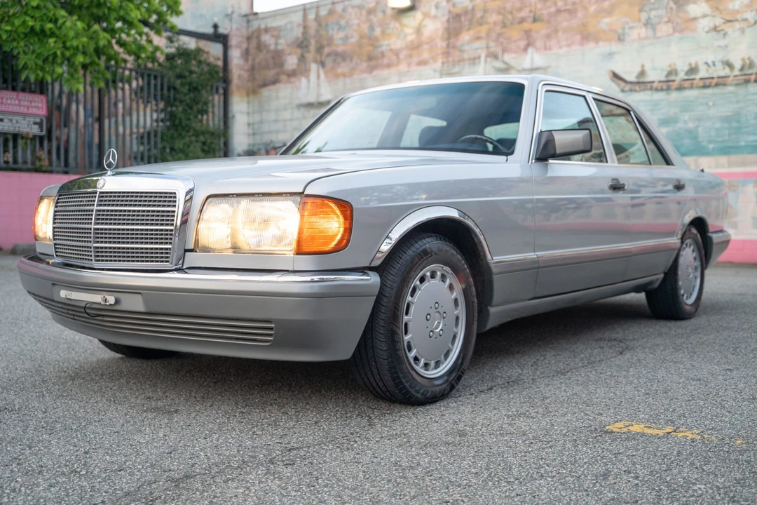1990 Mercedes-Benz W126 S-Class Sedan - Image 9 of 31