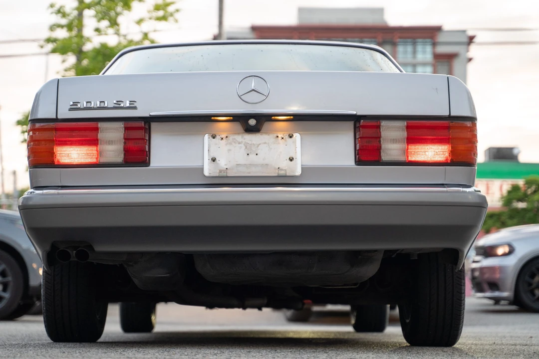 1990 Mercedes-Benz W126 S-Class Sedan - Image 26 of 31