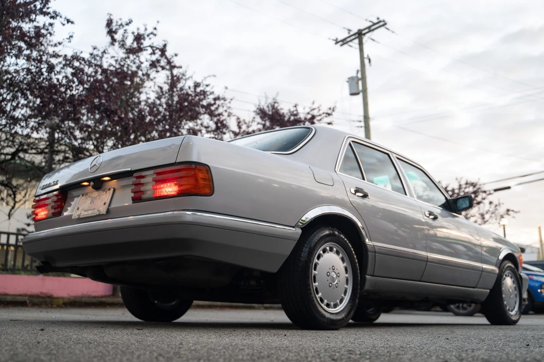 1990 Mercedes-Benz W126 S-Class Sedan - Image 25 of 31
