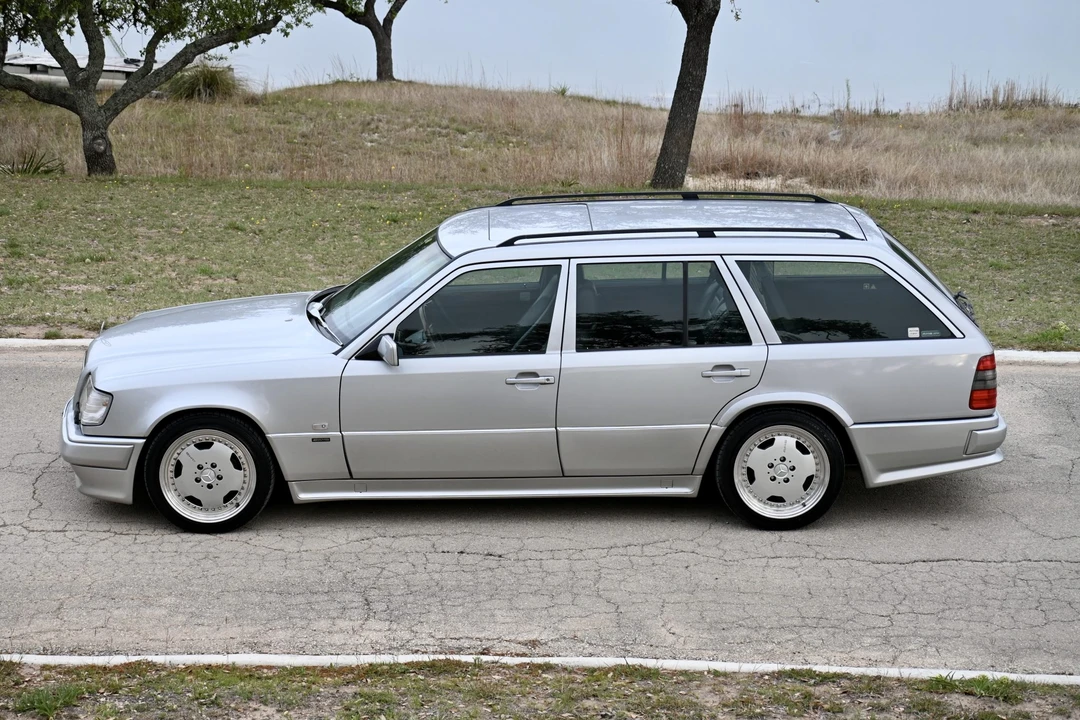 1991 Mercedes-Benz W124 E-Class - Image 13 of 31