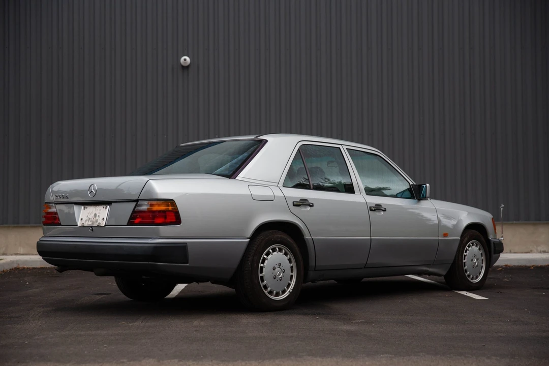 1992 Mercedes-Benz W124 E-Class - Image 8 of 31