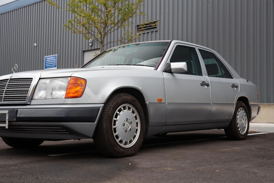 1992 Mercedes-Benz W124 E-Class - Image 28 of 31