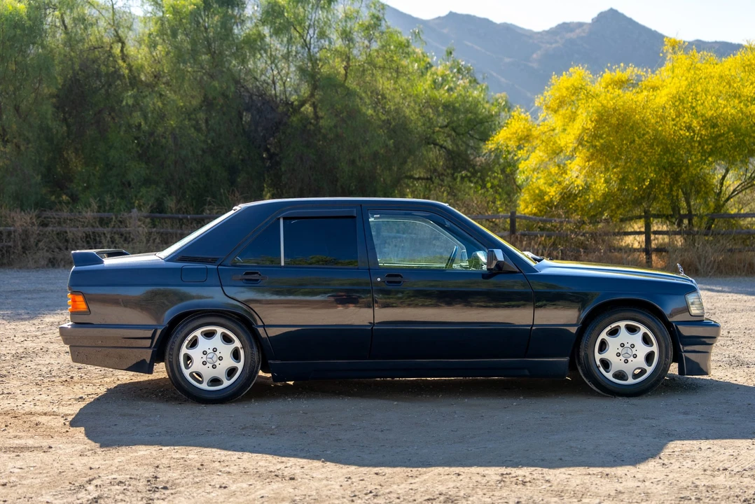 1993 Mercedes-Benz 190E - Image 15 of 31