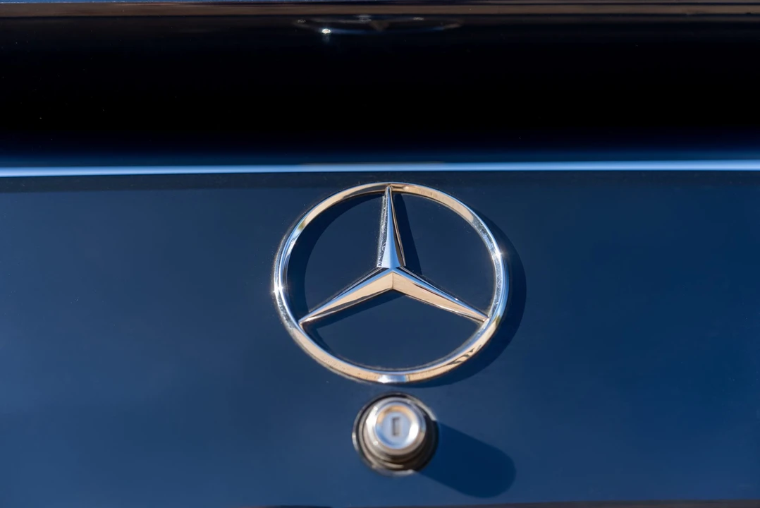1993 Mercedes-Benz 190E - Image 25 of 31