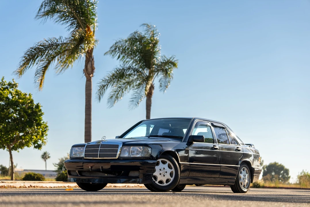1993 Mercedes-Benz 190E - Image 2 of 31