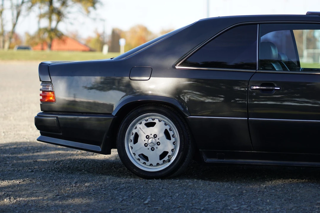 1993 Mercedes-Benz W124 E-Class - Image 20 of 31