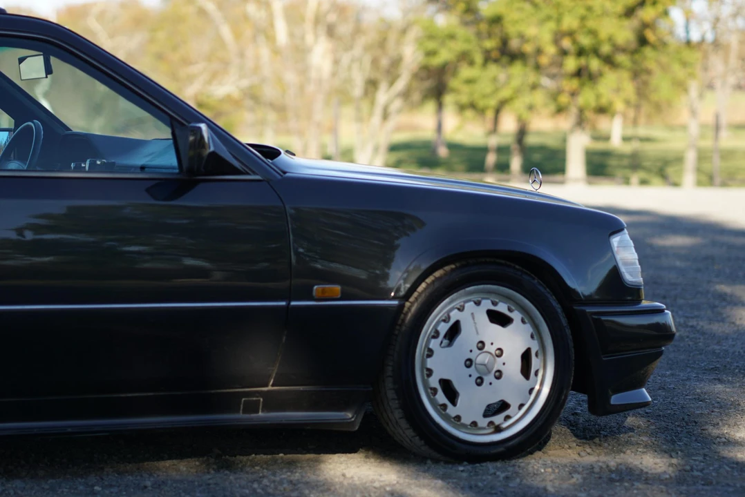 1993 Mercedes-Benz W124 E-Class - Image 25 of 31