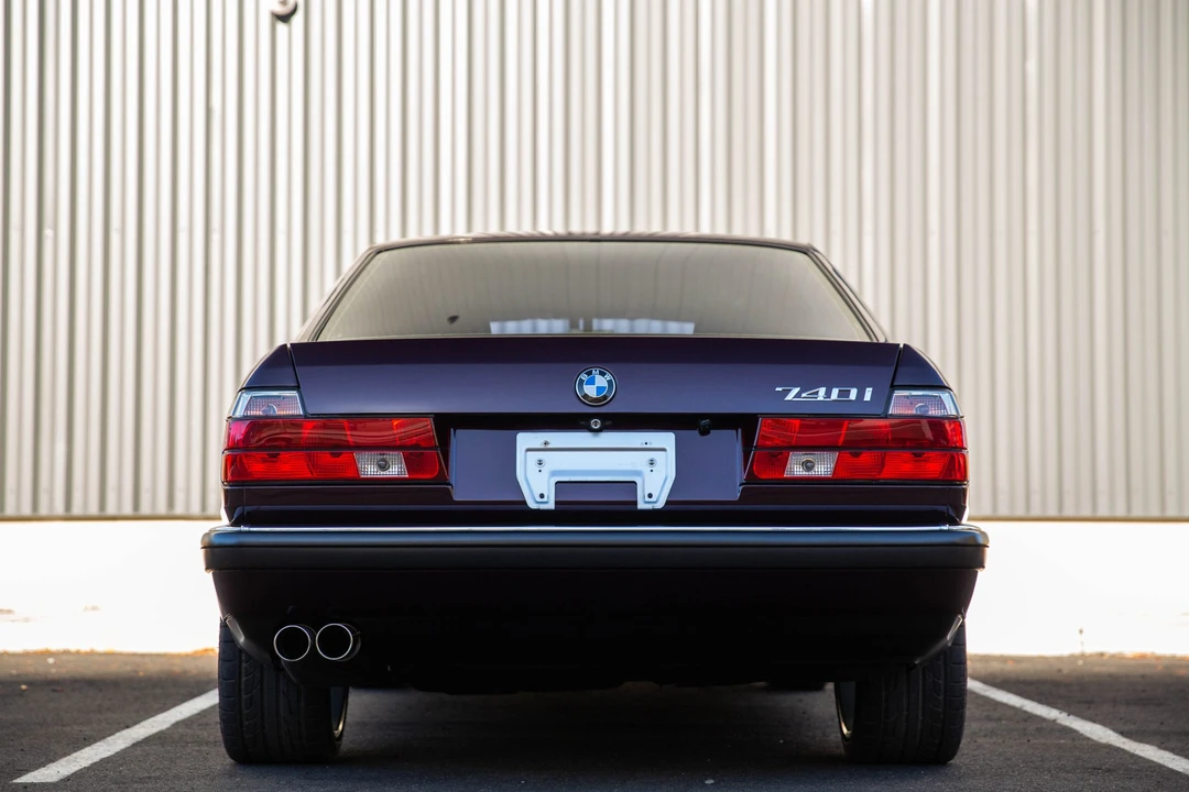 1994 BMW E32 7 Series - Image 8 of 31