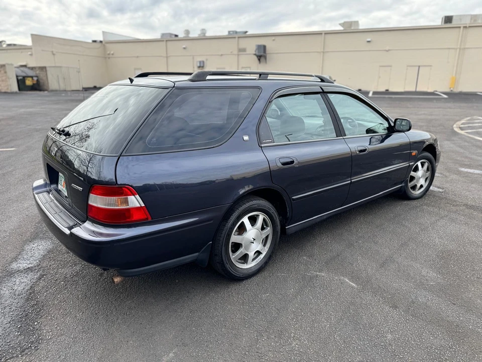 1995 Honda Accord 5th Gen - Image 5 of 31