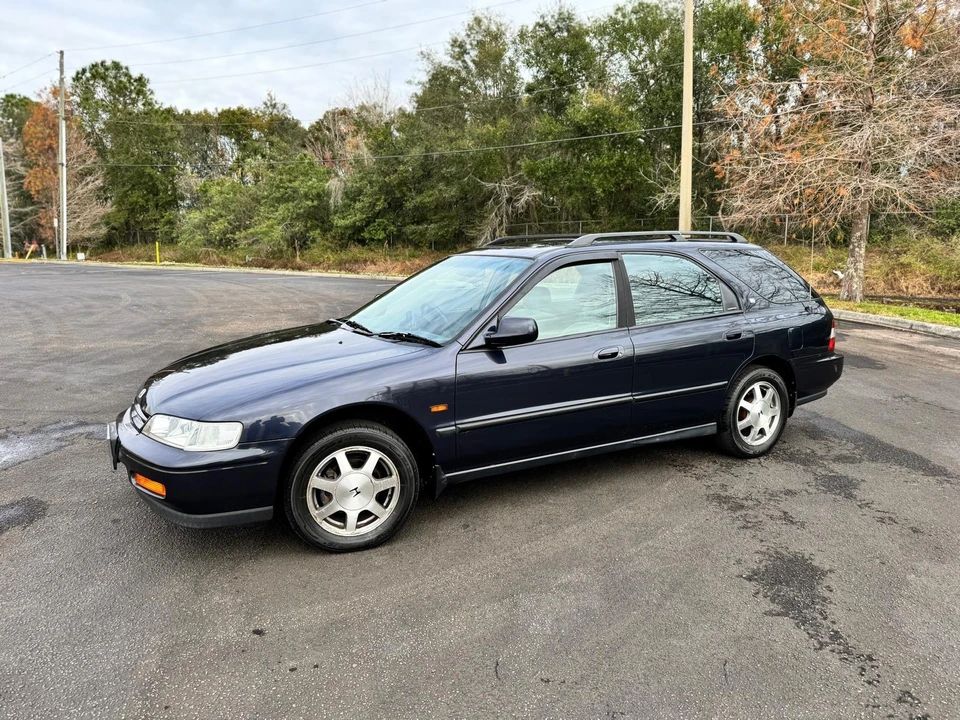 1995 Honda Accord 5th Gen - Image 2 of 31