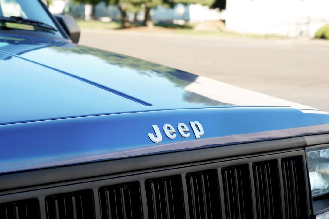 1995 Jeep XJ Cherokee - Image 24 of 31