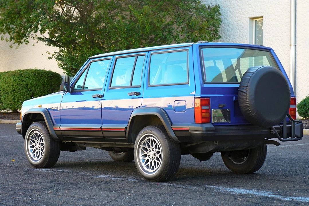 1995 Jeep XJ Cherokee - Image 3 of 31