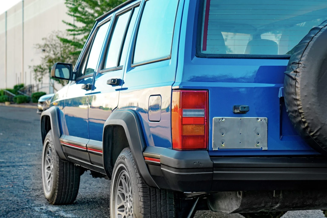 1995 Jeep XJ Cherokee - Image 12 of 31