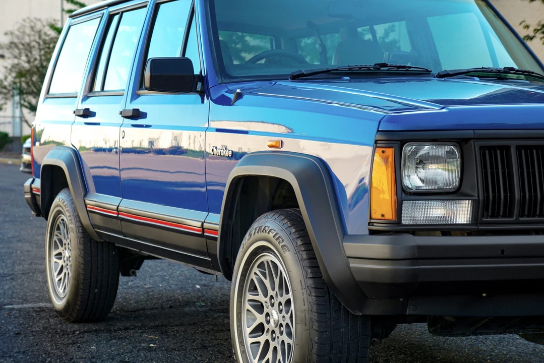1995 Jeep XJ Cherokee - Image 16 of 31