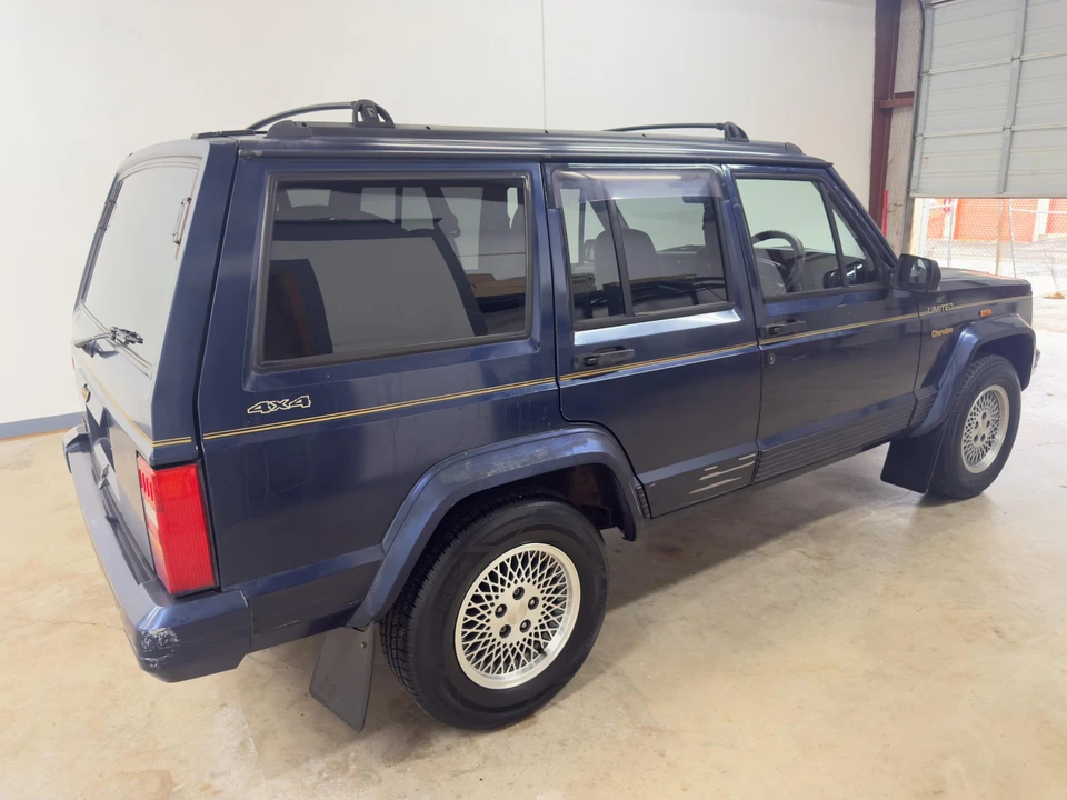 1995 Jeep XJ Cherokee - Image 18 of 31