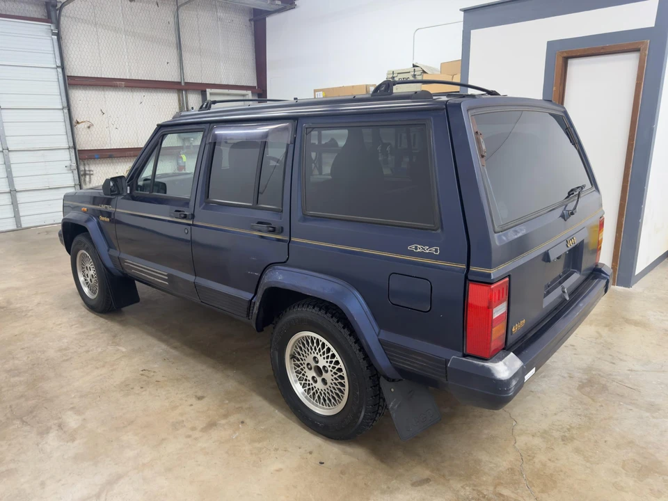 1995 Jeep XJ Cherokee - Image 9 of 31