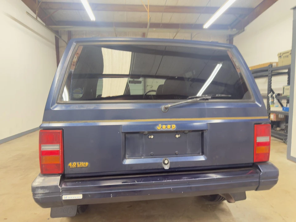 1995 Jeep XJ Cherokee - Image 12 of 31