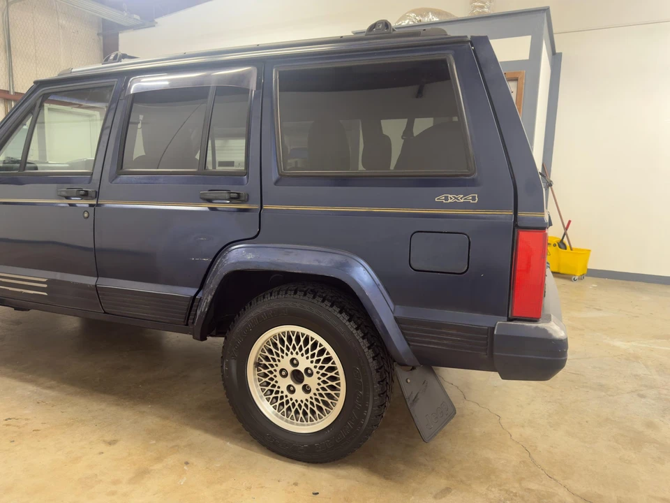 1995 Jeep XJ Cherokee - Image 28 of 31