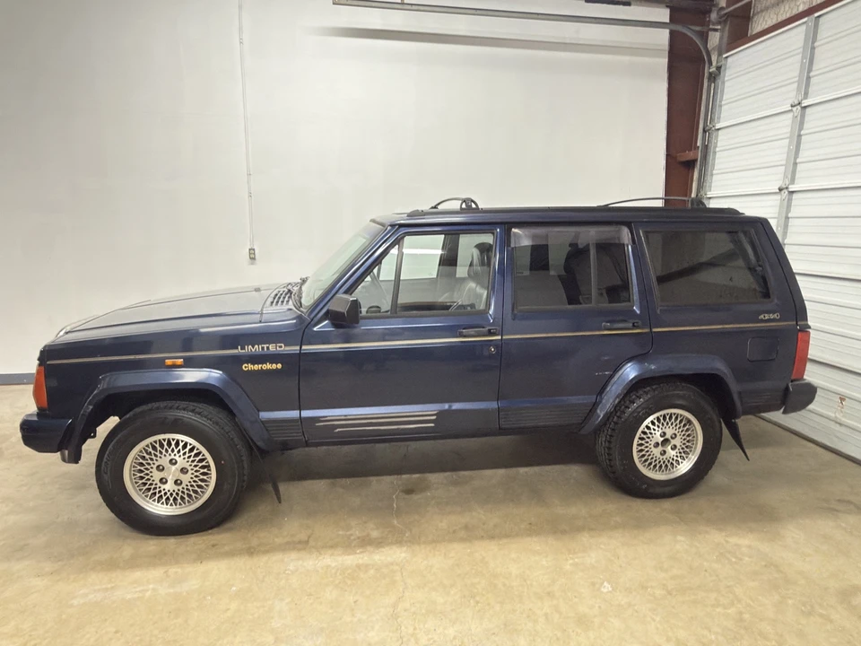 1995 Jeep XJ Cherokee - Image 8 of 31