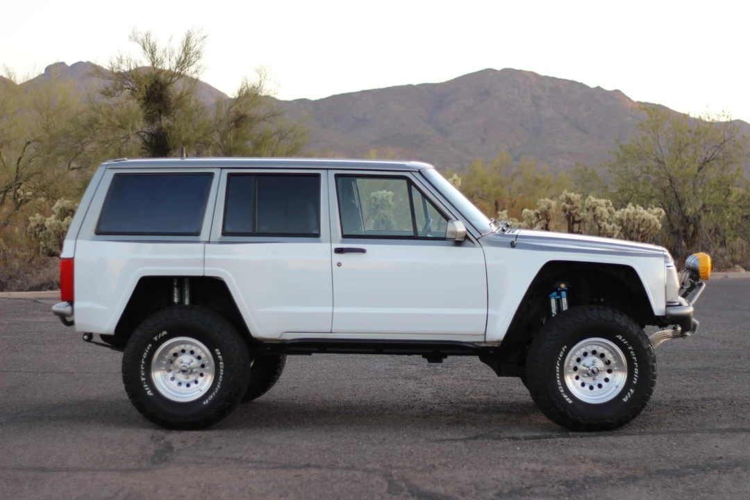1995 Jeep XJ Cherokee - Image 12 of 31