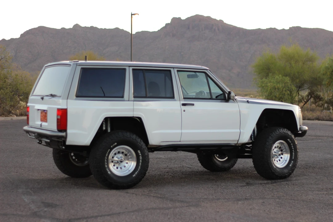 1995 Jeep XJ Cherokee - Image 11 of 31