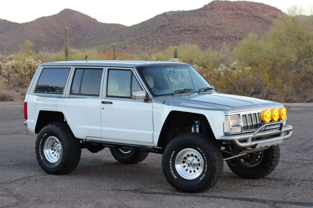 1995 Jeep XJ Cherokee - Image 2 of 31
