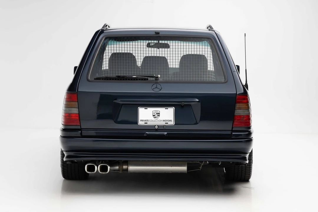 1995 Mercedes-Benz W124 E-Class - Image 10 of 31