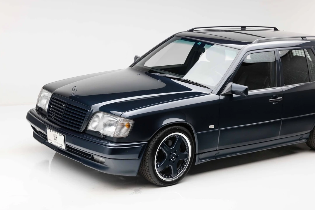 1995 Mercedes-Benz W124 E-Class - Image 13 of 31